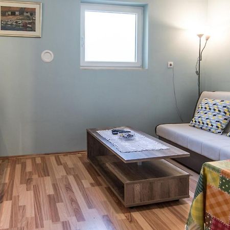 Apartment Zelina Mali Losinj Bagian luar foto