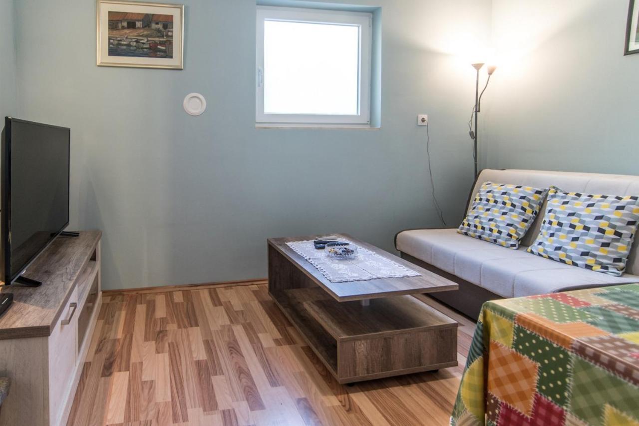 Apartment Zelina Mali Losinj Bagian luar foto
