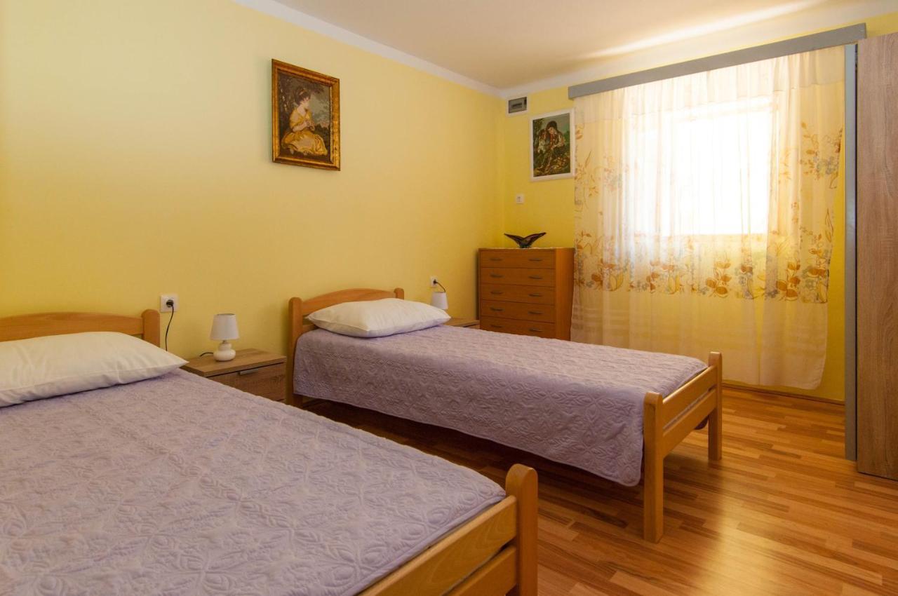 Apartment Zelina Mali Losinj Bagian luar foto