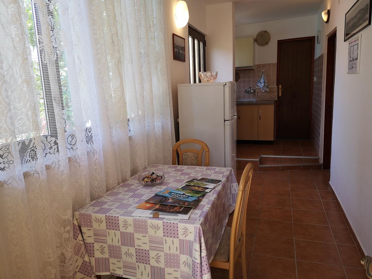 Apartment Zelina Mali Losinj Bagian luar foto