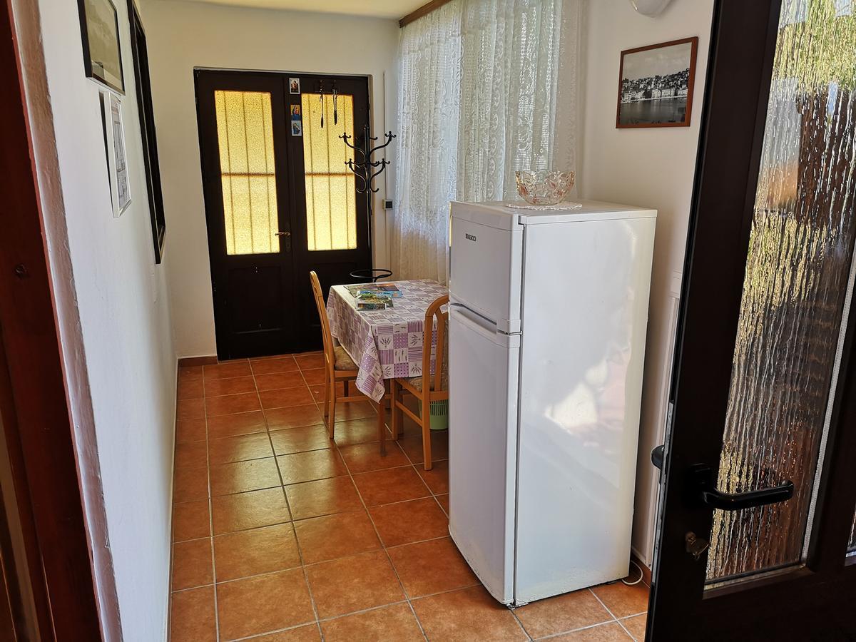 Apartment Zelina Mali Losinj Bagian luar foto